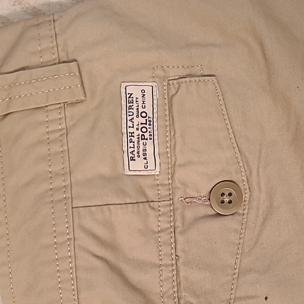 Polo by Ralph Lauren Cargo Shorts in a Size 18, BNWT! - Picture 3 of 3